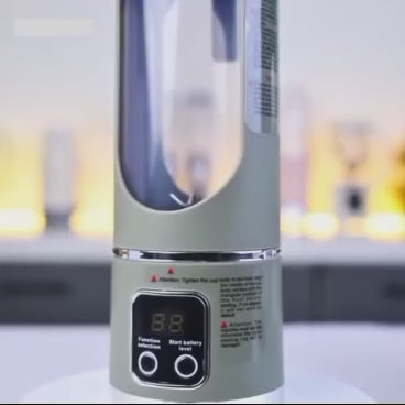 Portable juicing cup