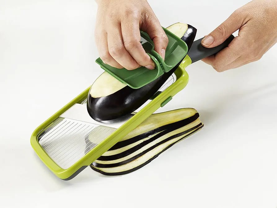 Multi grip adjustable cutter